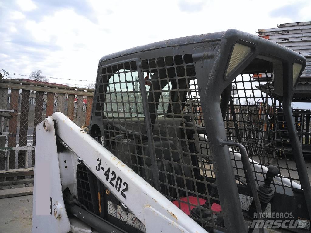 Bobcat S 130  스키드로더