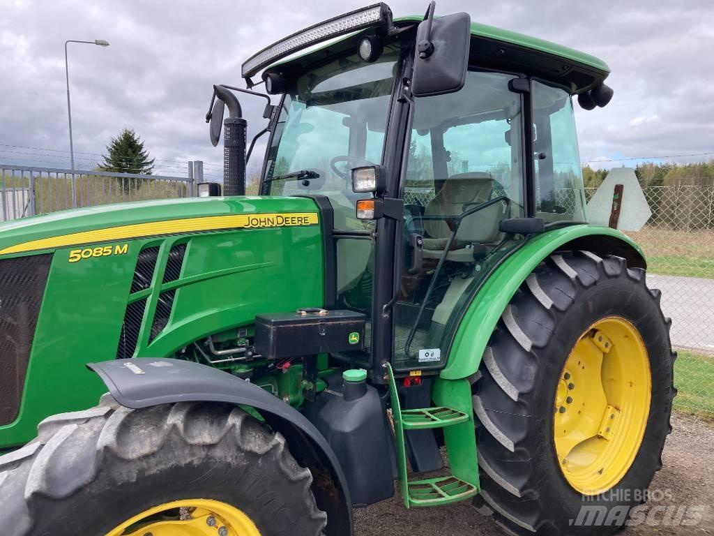 John Deere 5085 M 트랙터