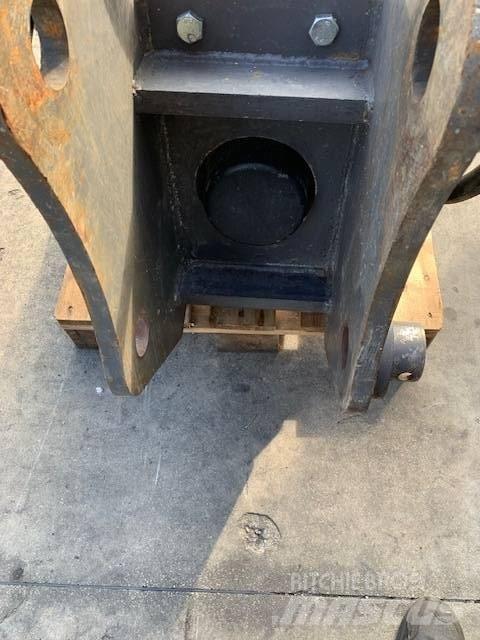 Atlas Copco SB 702 브레이커