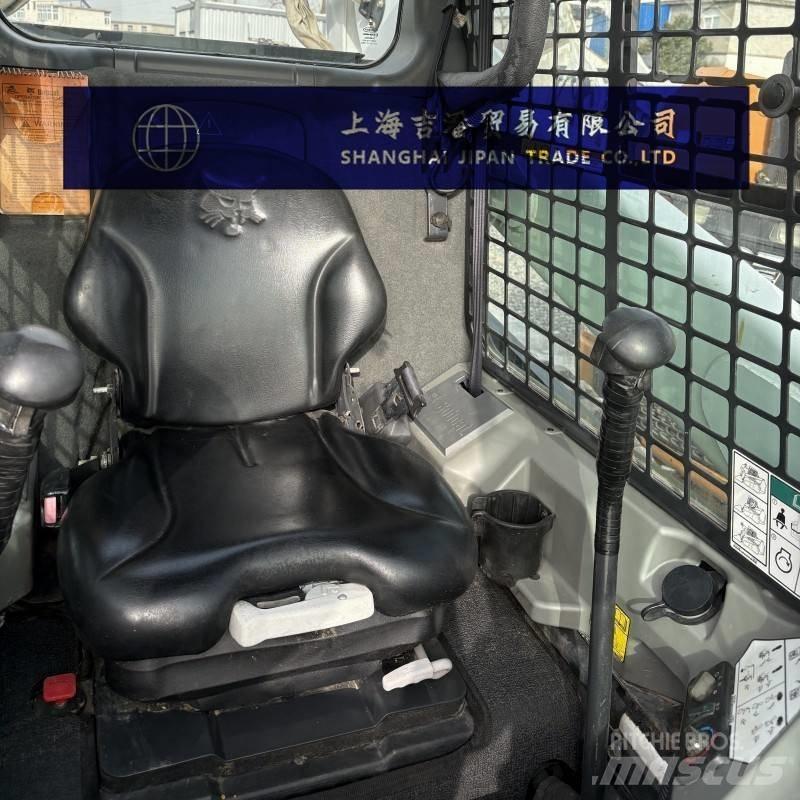 Bobcat T 770  스키드로더