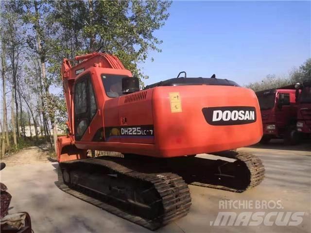 Doosan DH225 대형 굴삭기 29톤 이상