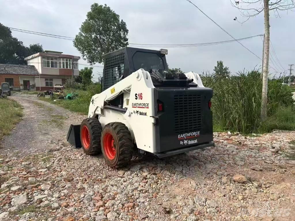 Bobcat S 16  스키드로더