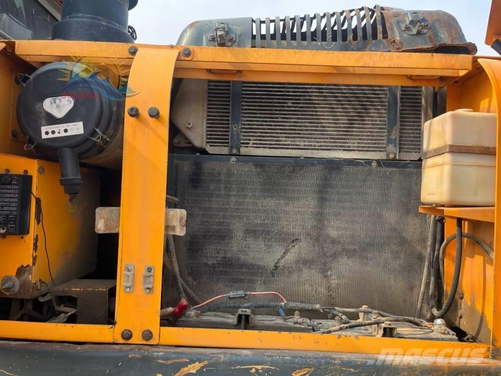 Hyundai Robex 215-7C 대형 굴삭기 29톤 이상