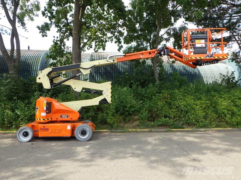 JLG E400AJPN 관절형 전동이동 리프트