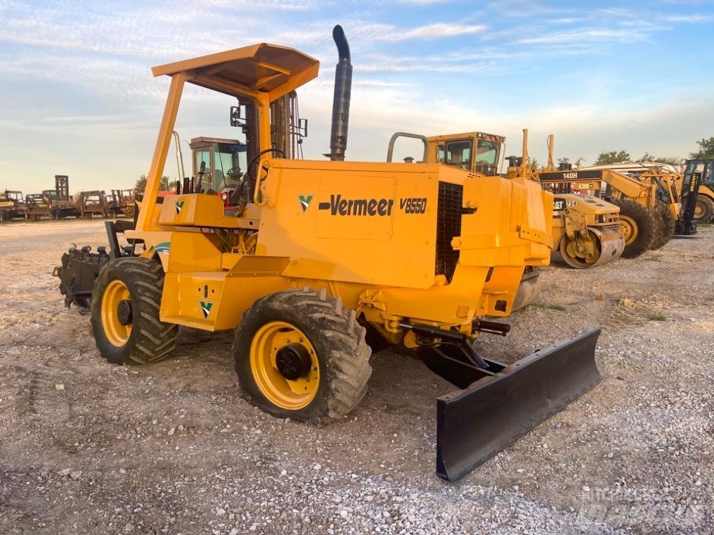 Vermeer V8550 트렌처
