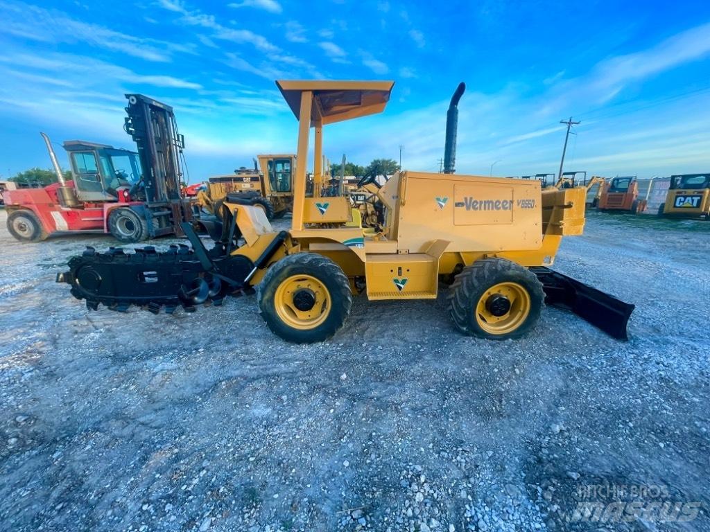 Vermeer V8550 트렌처