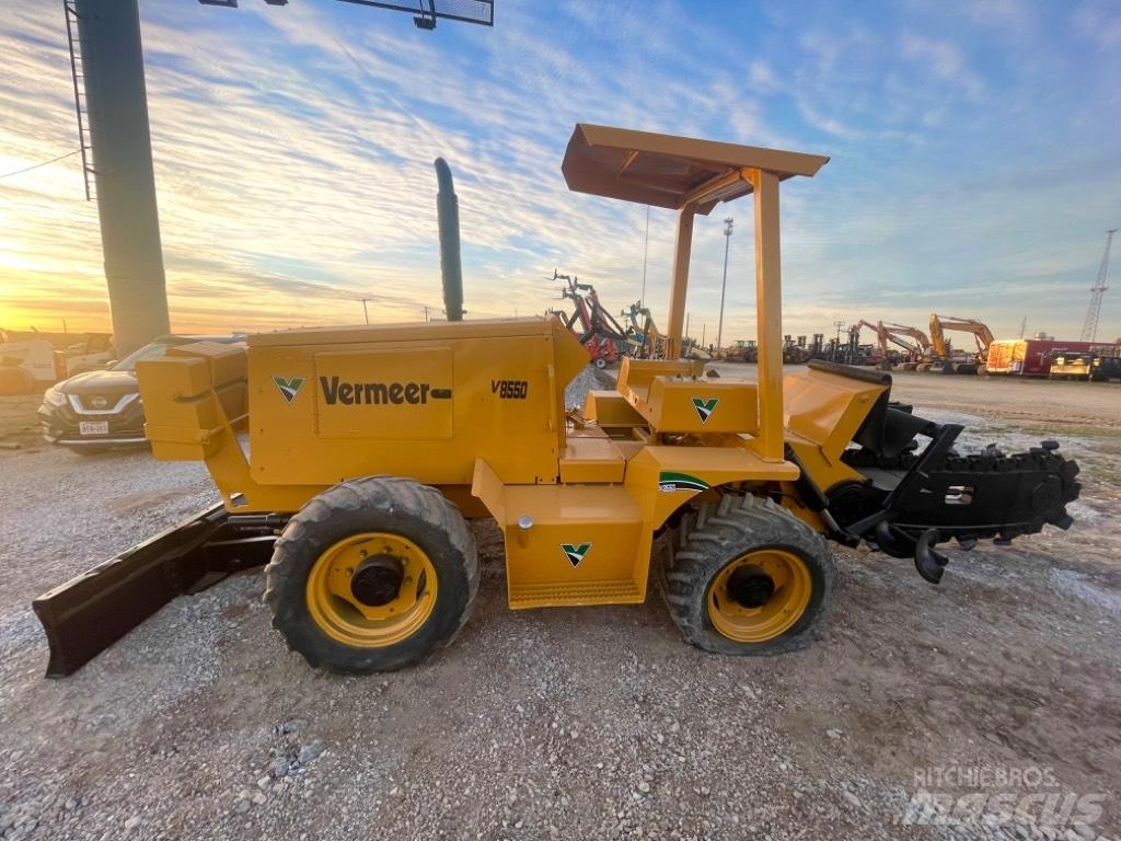 Vermeer V8550 트렌처