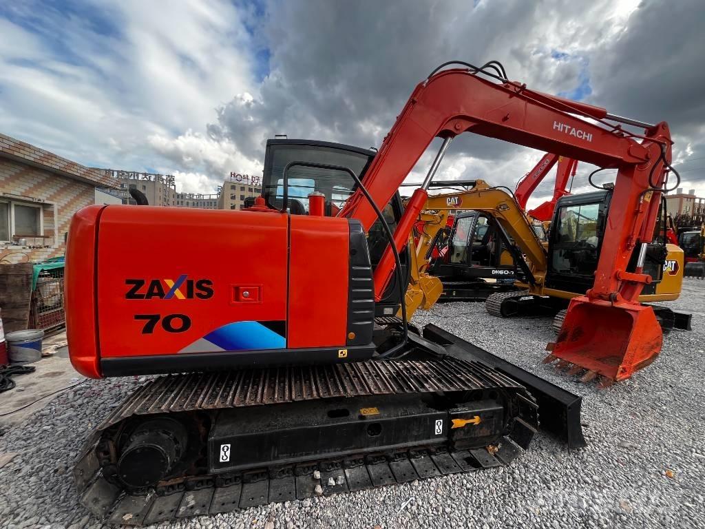 Hitachi ZX 70 중형굴삭기 7톤-28톤