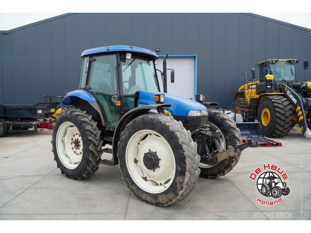 New Holland TD95D 트랙터