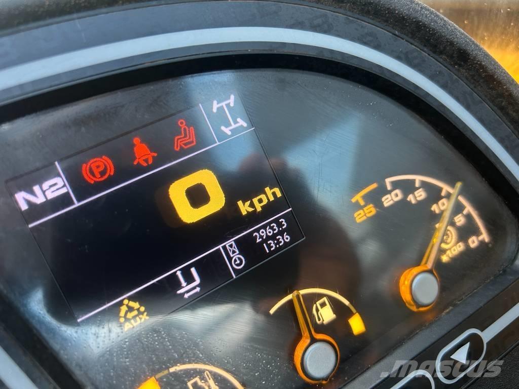 JCB 540-140 Hi Viz 텔러 핸들러