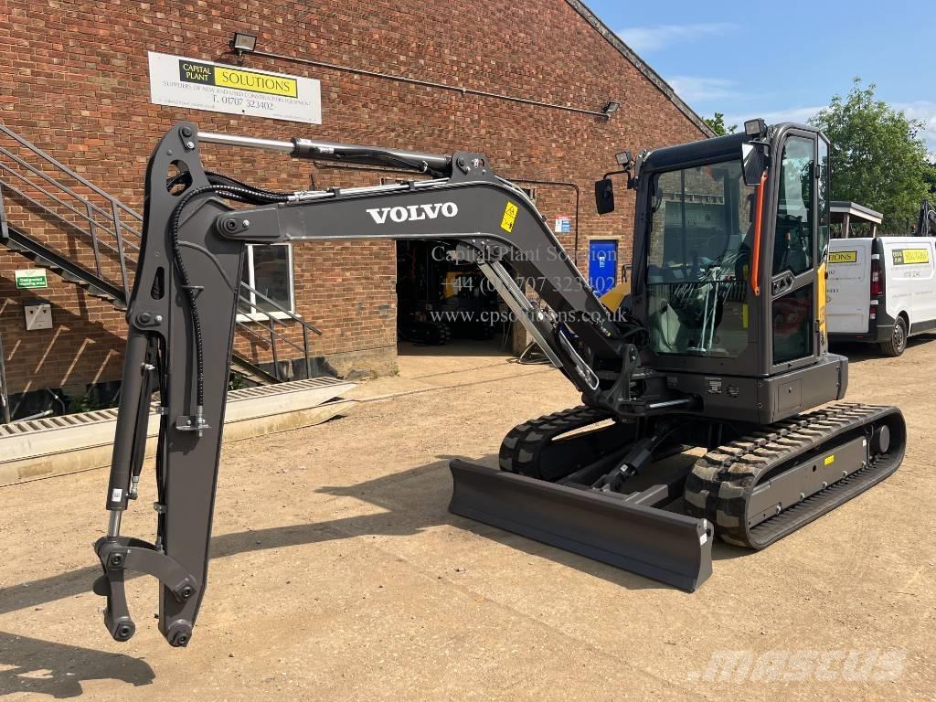 Volvo ECR 50 F 소형 굴삭기 7톤 미만