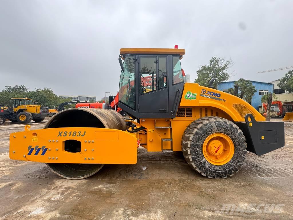 XCMG XS 183 J 싱글 드럼 롤러