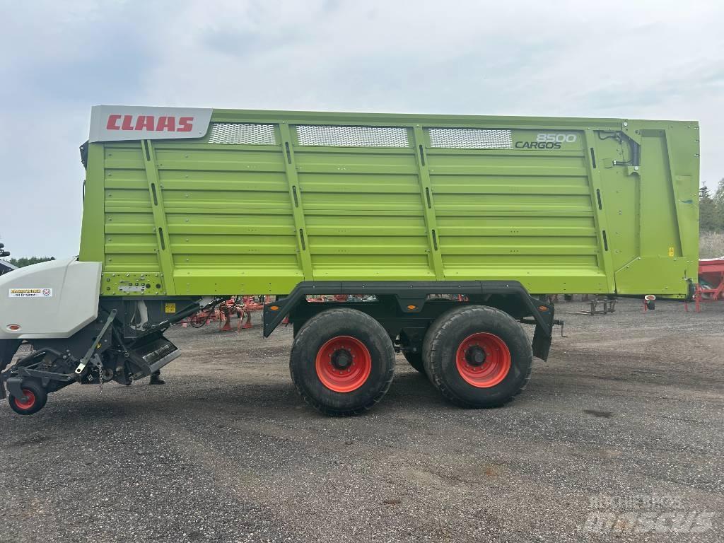 CLAAS Cargos 8500 자동 적재 트레일러