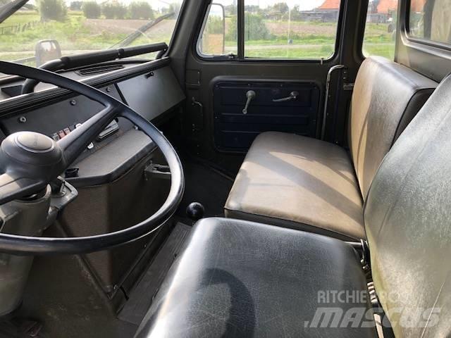 MAN 11-136 4T 4x4 탑차 트럭