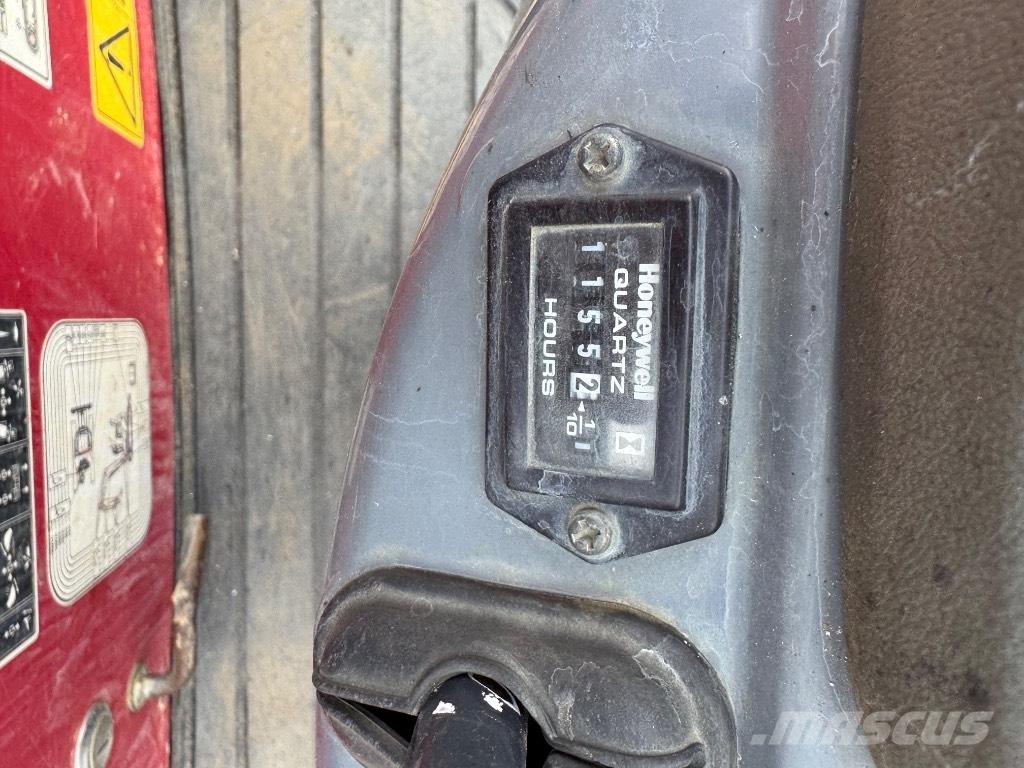 Yanmar SV08 (1D477) 소형 굴삭기 7톤 미만