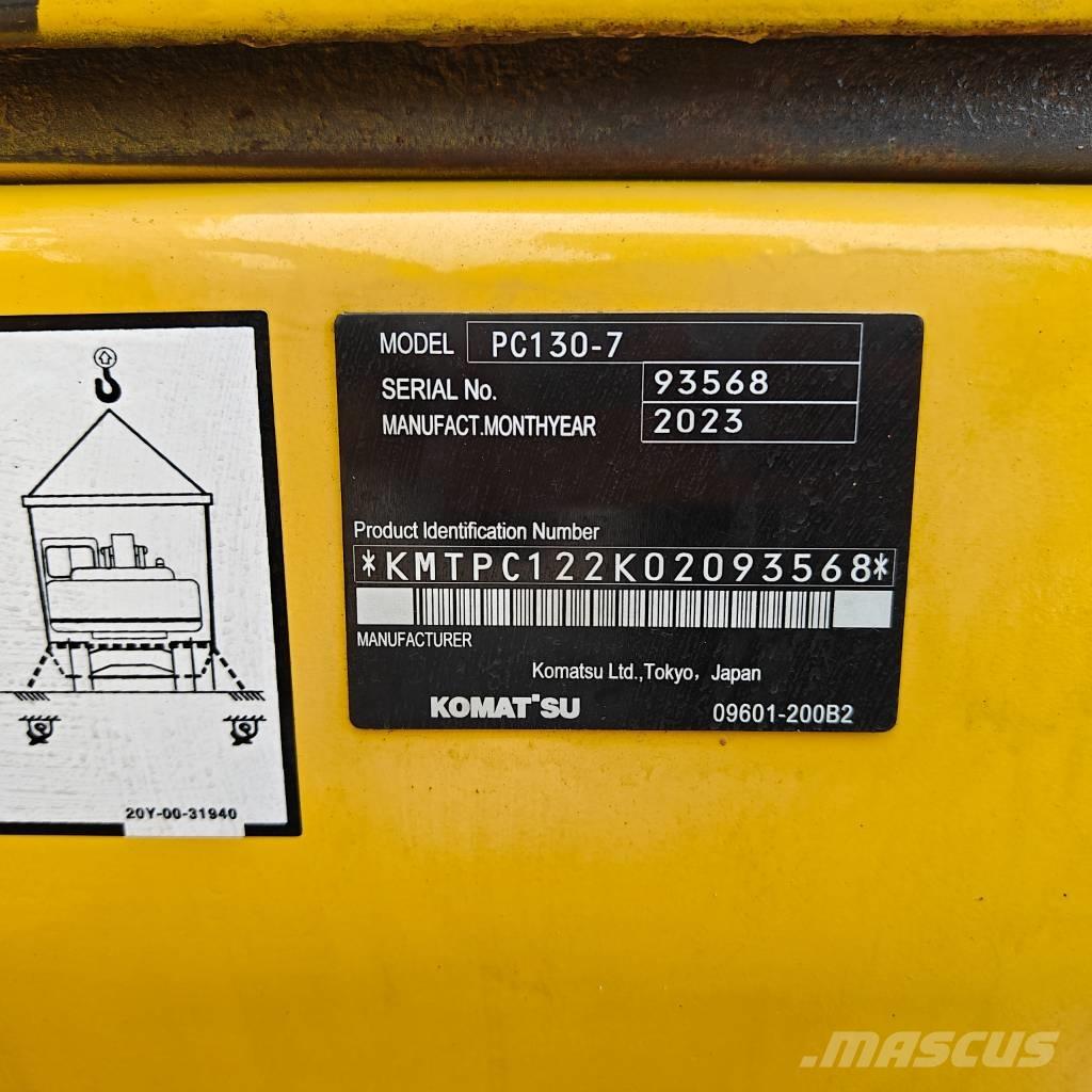 Komatsu 130-7 대형 굴삭기 29톤 이상