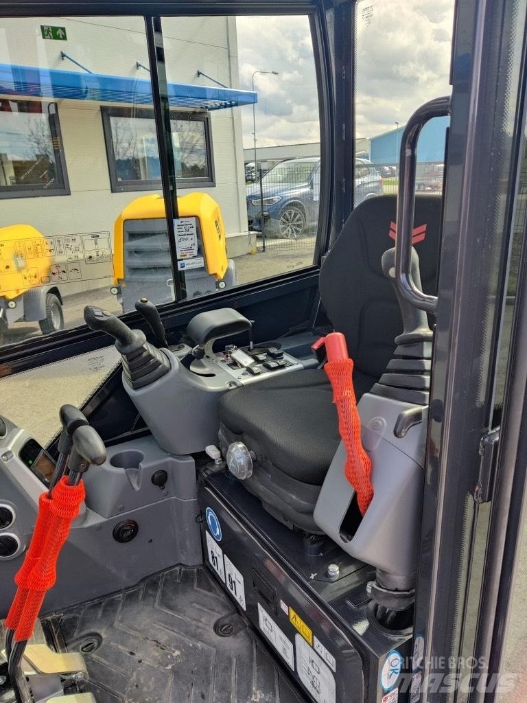 Yanmar SV17-VT 소형 굴삭기 7톤 미만