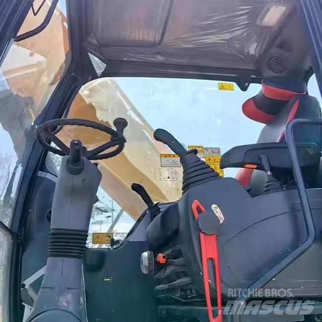 Hyundai 210WVS  휠 굴삭기