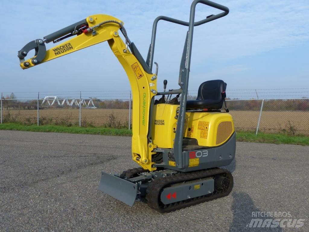 Wacker Neuson 803 소형 굴삭기 7톤 미만