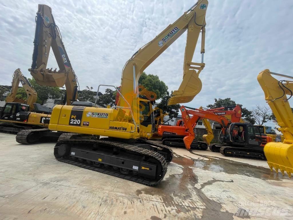 Komatsu PC 220-7 대형 굴삭기 29톤 이상