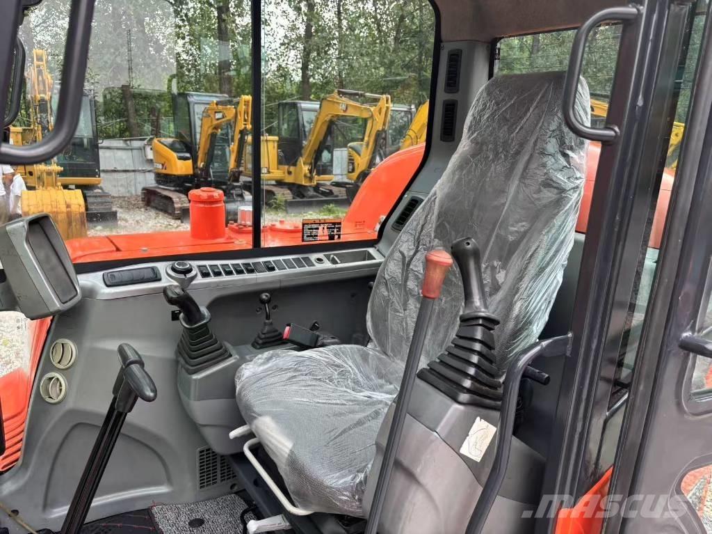 Doosan DX 60-9 C 소형 굴삭기 7톤 미만