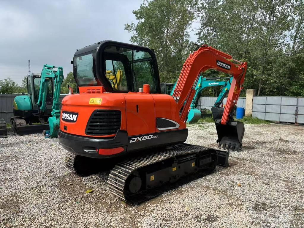 Doosan DX 60-9 C 소형 굴삭기 7톤 미만