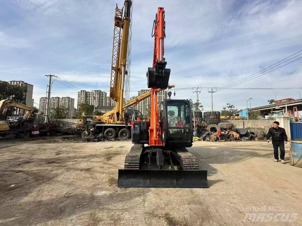 Hitachi ZX 70 대형 굴삭기 29톤 이상
