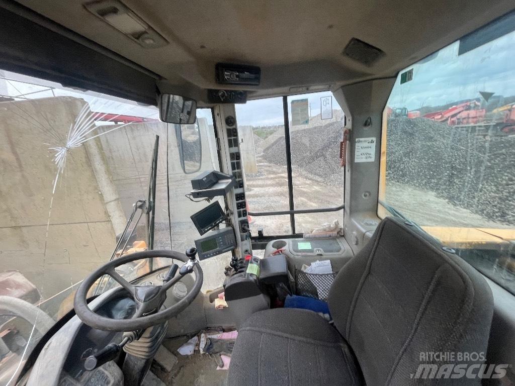 Volvo L 180 F  휠로우더