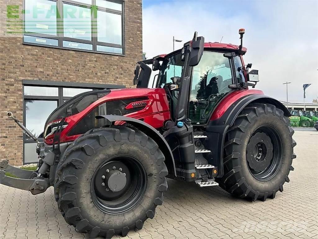 Valtra q265 트랙터