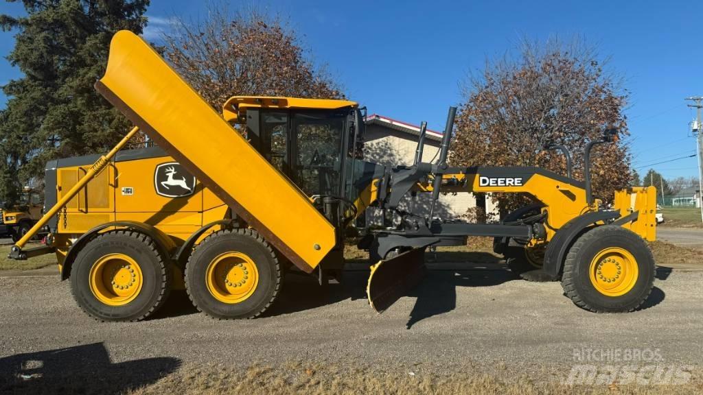 John Deere 872 G 그레이더