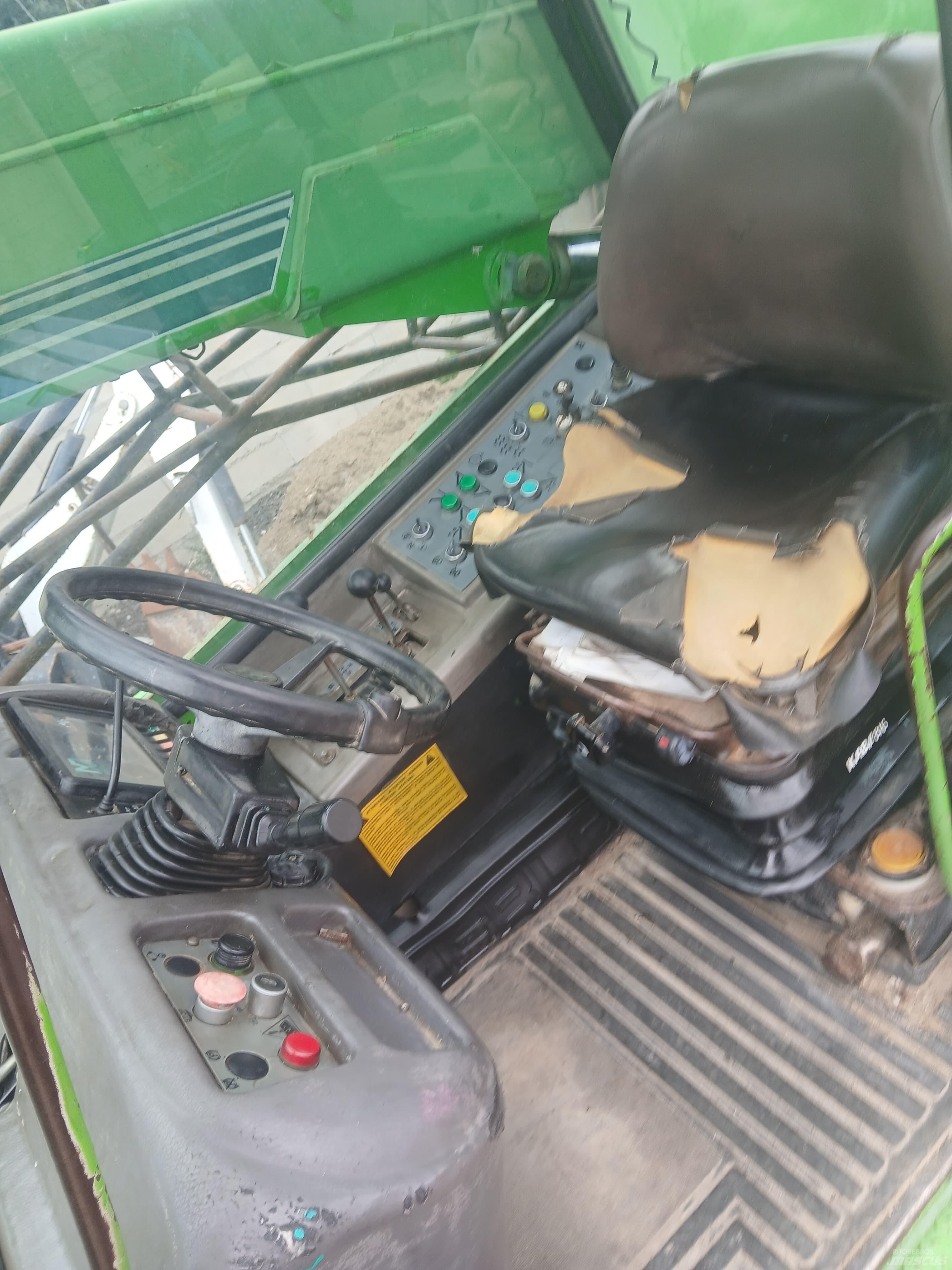 Merlo Roto 30.16 EV 텔러 핸들러