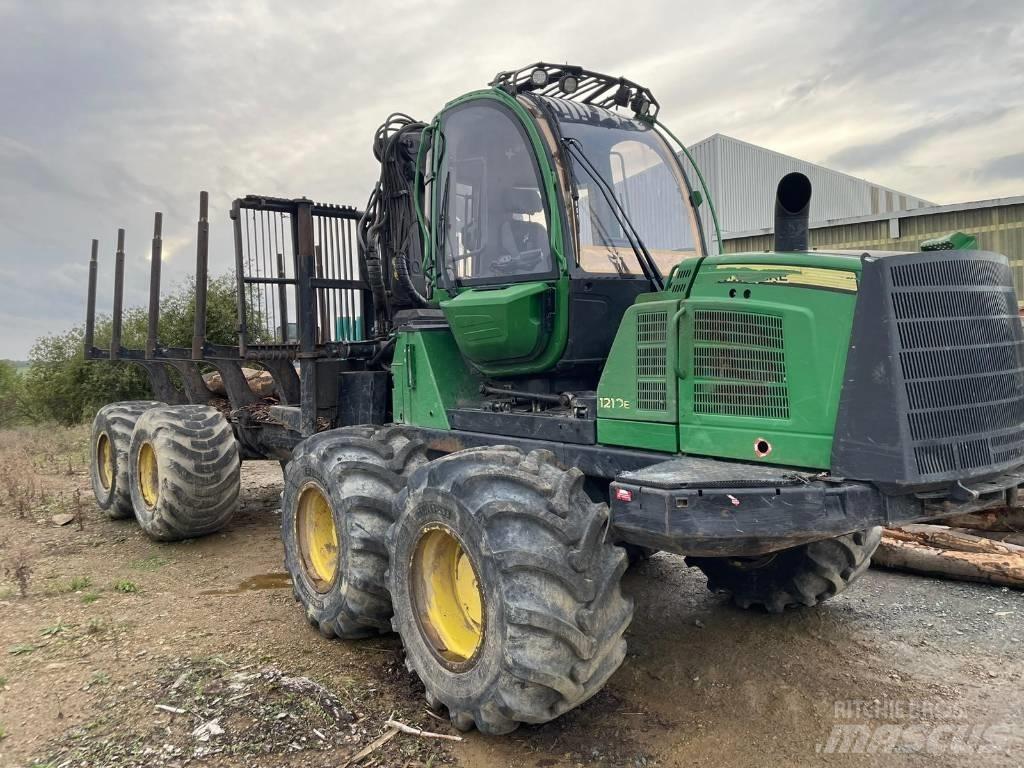 John Deere 1210 E 원목 포워더