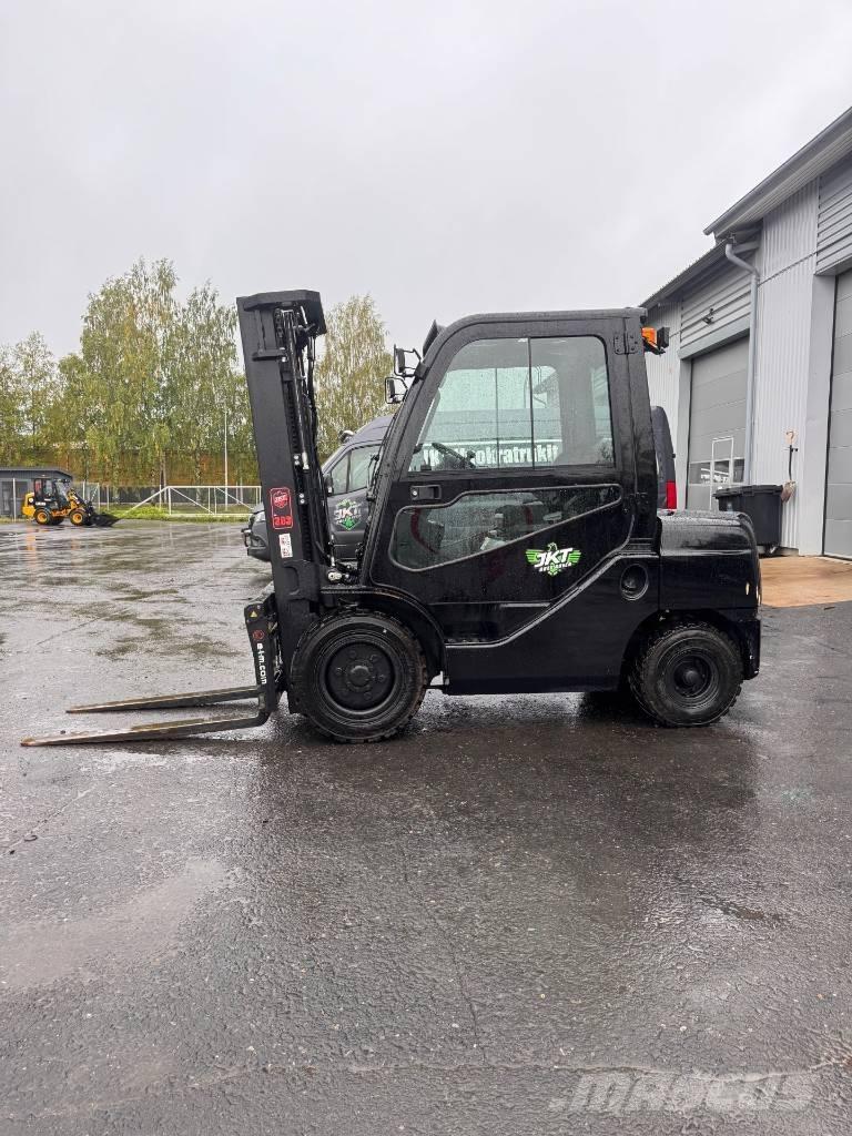 Toyota 02-8 FDF 30 디젤 지게차