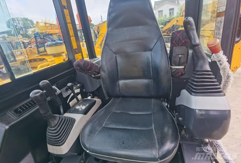 Komatsu PC 56-7 대형 굴삭기 29톤 이상