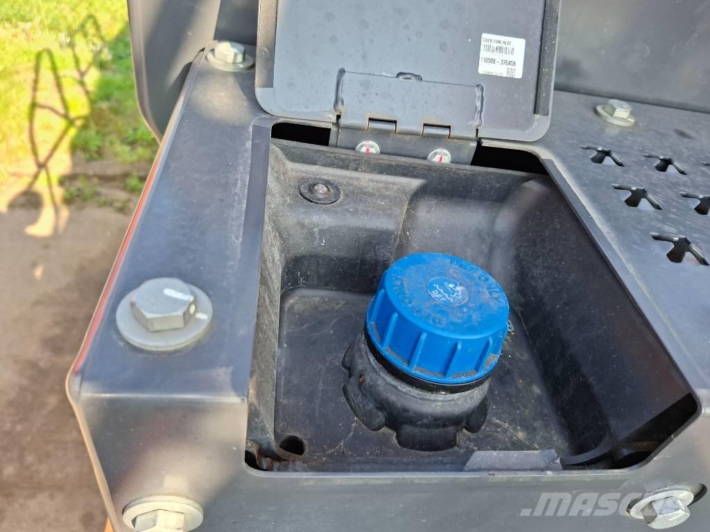 Doosan DX160W-7  휠 굴삭기