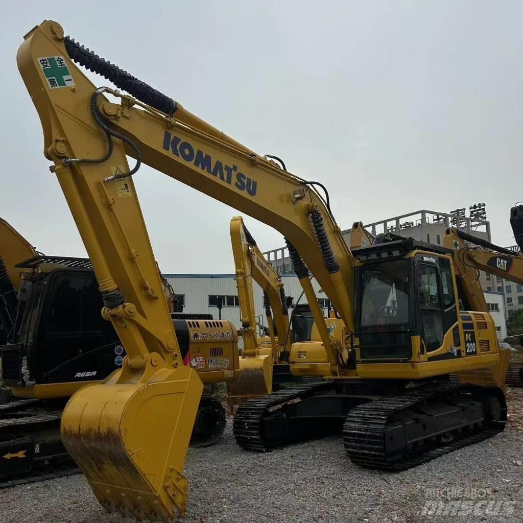 Komatsu 200-8 대형 굴삭기 29톤 이상