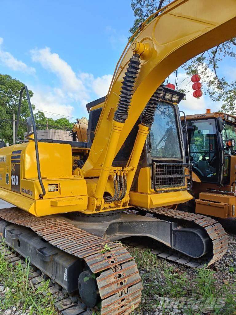 Komatsu PC 130-7 대형 굴삭기 29톤 이상