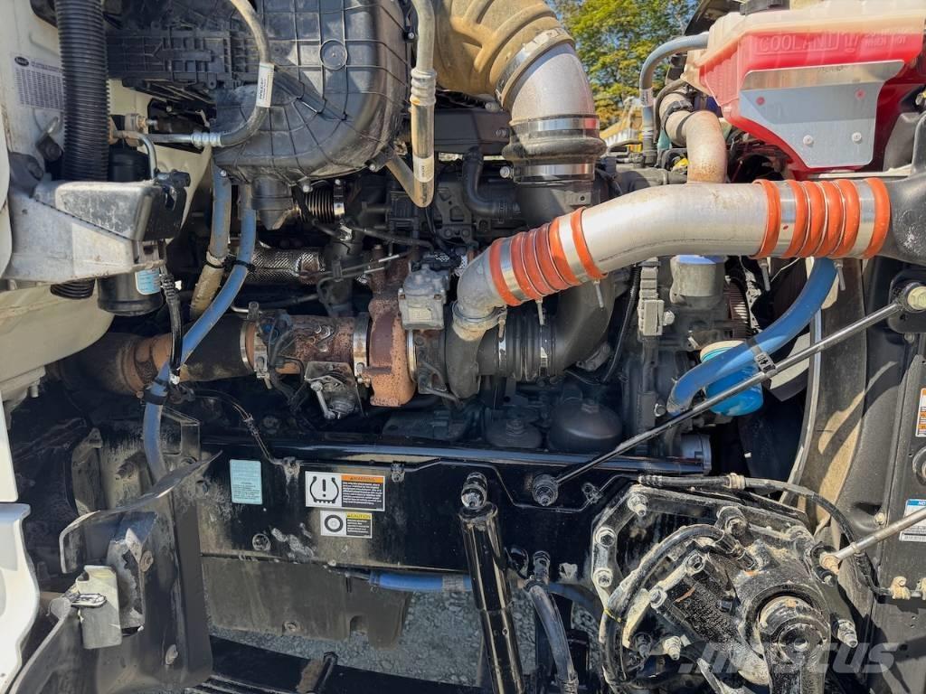 Peterbilt 567 덤프 트럭