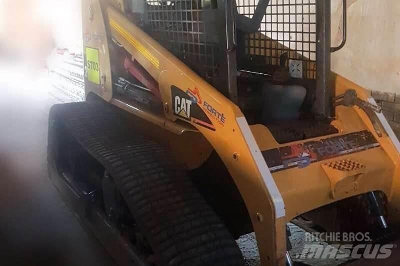CAT Bobcat 기타 트럭