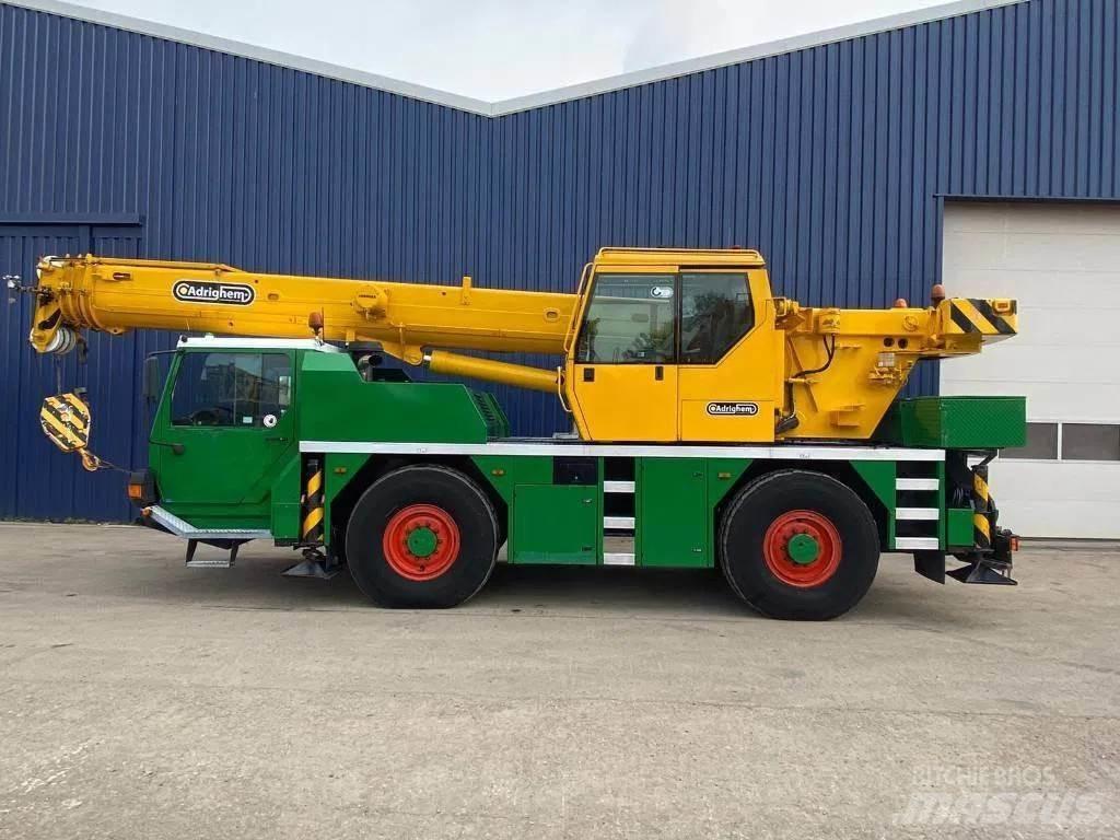 Liebherr LTM1030-2 A/T 크레인