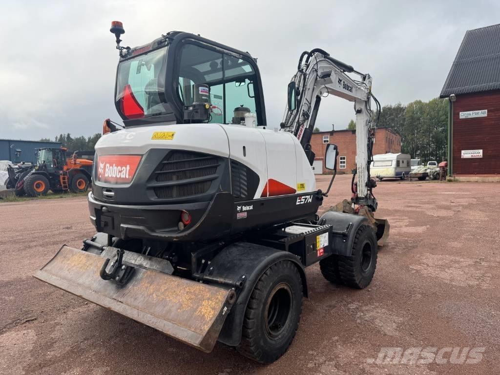 Bobcat E 57 W  휠 굴삭기