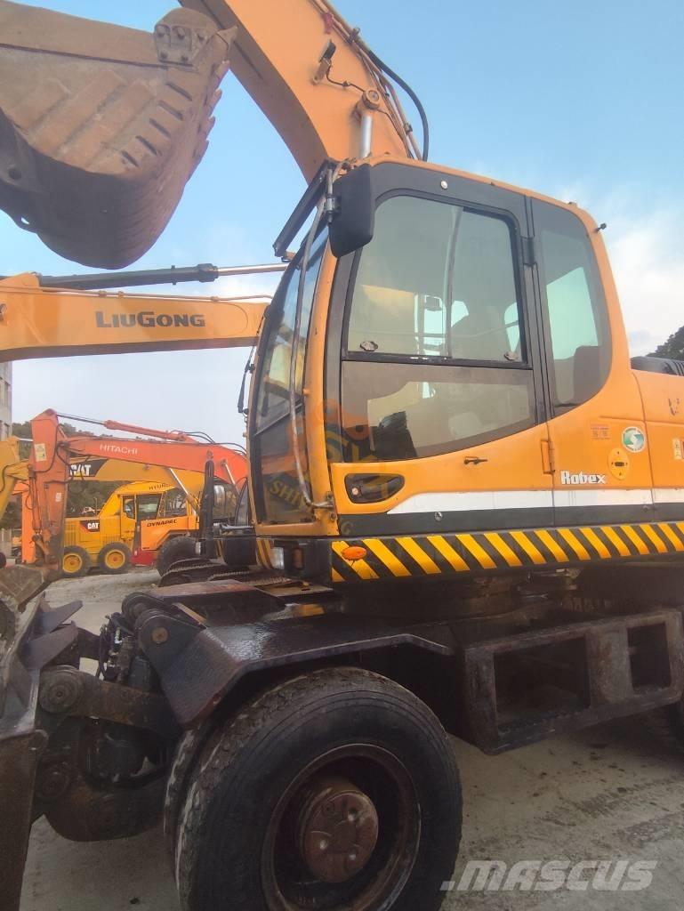 Hyundai R210W-9  휠 굴삭기