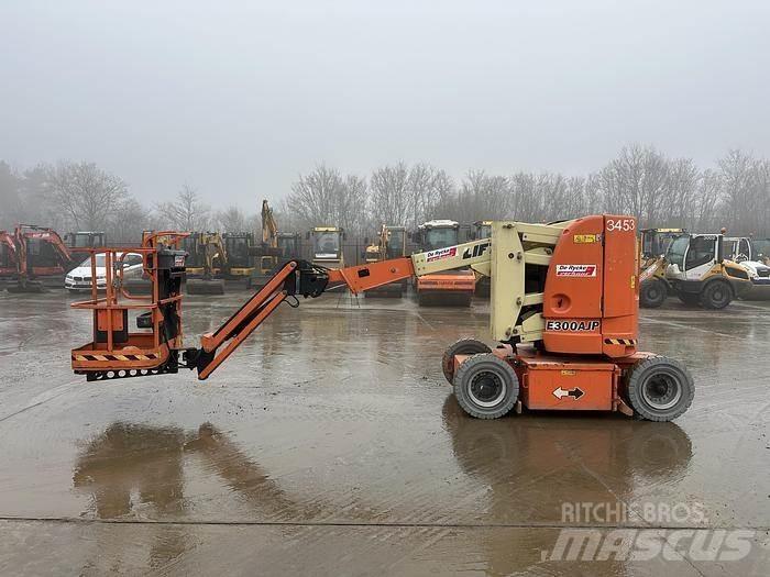 JLG E300AJP 기타 승강기와 플랫폼