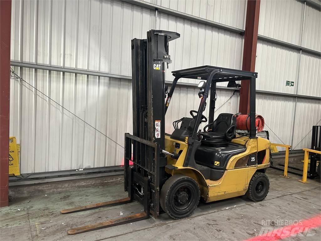 CAT GP25NT LPG 지게차