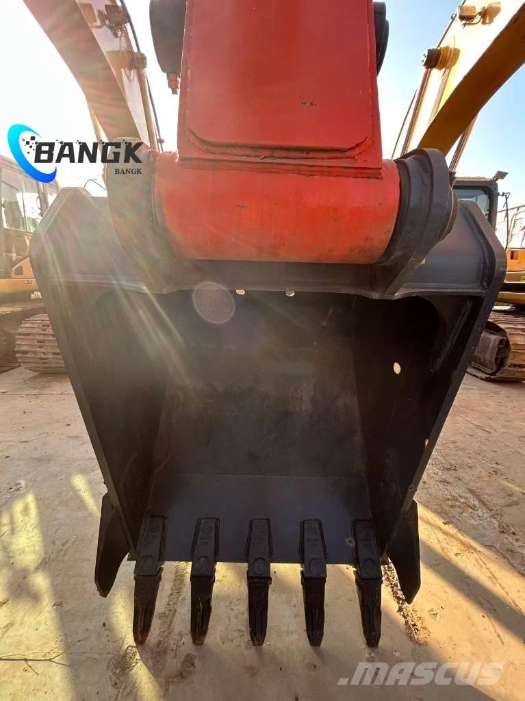 Hitachi ZX 240 대형 굴삭기 29톤 이상