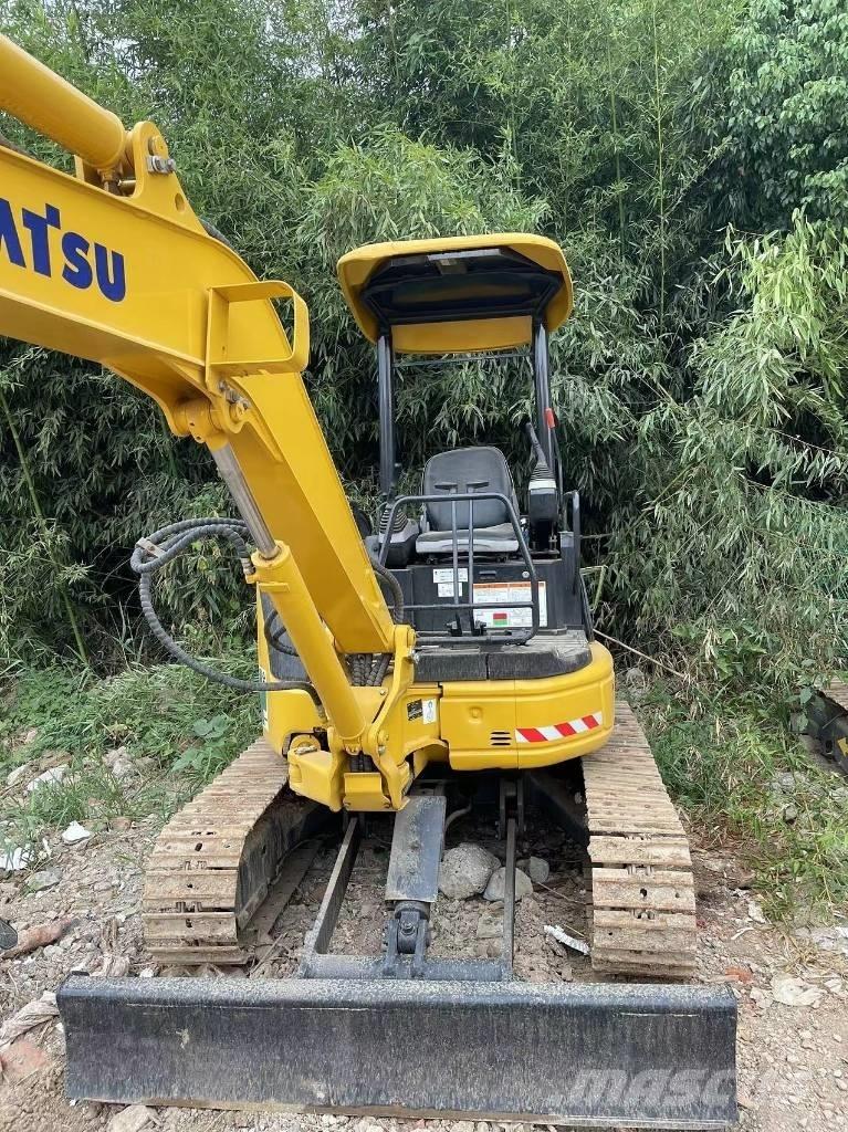 Komatsu PC35 소형 굴삭기 7톤 미만