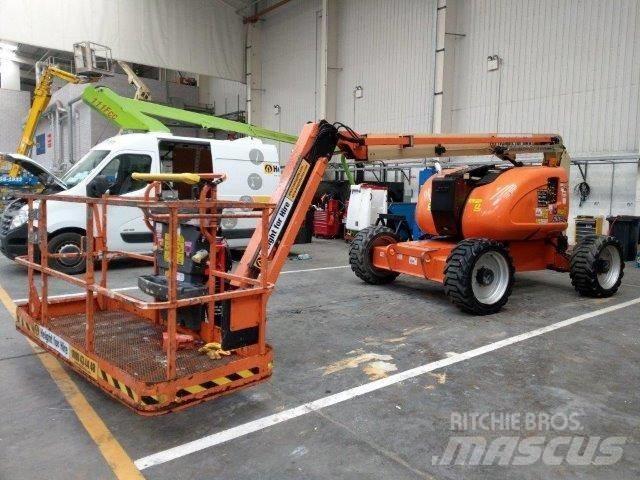 JLG 600AJ 관절형 전동이동 리프트