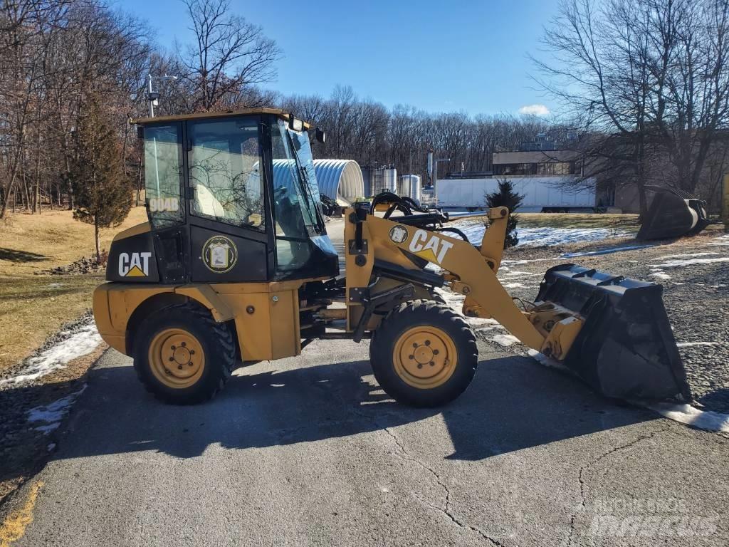 CAT 904 B  휠로우더