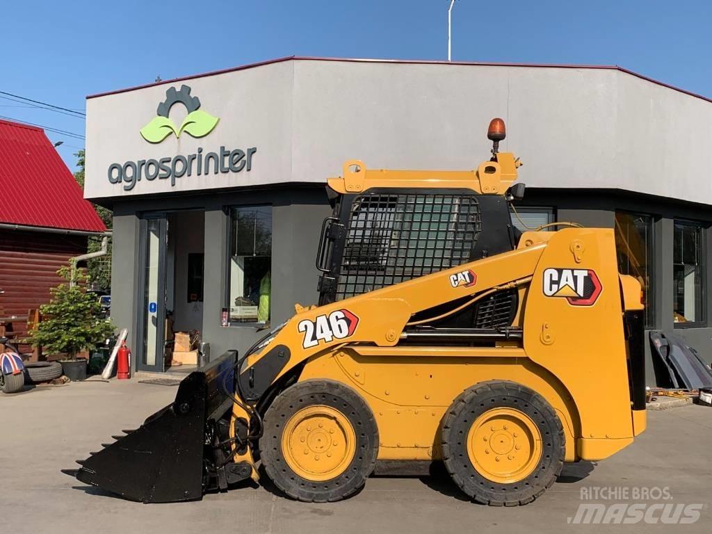 CAT 246  스키드로더
