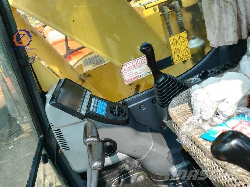 Komatsu PC 128 US-8 중형굴삭기 7톤-28톤